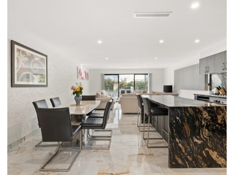 1/191 Stanhill Drive, Chevron Island QLD 4217