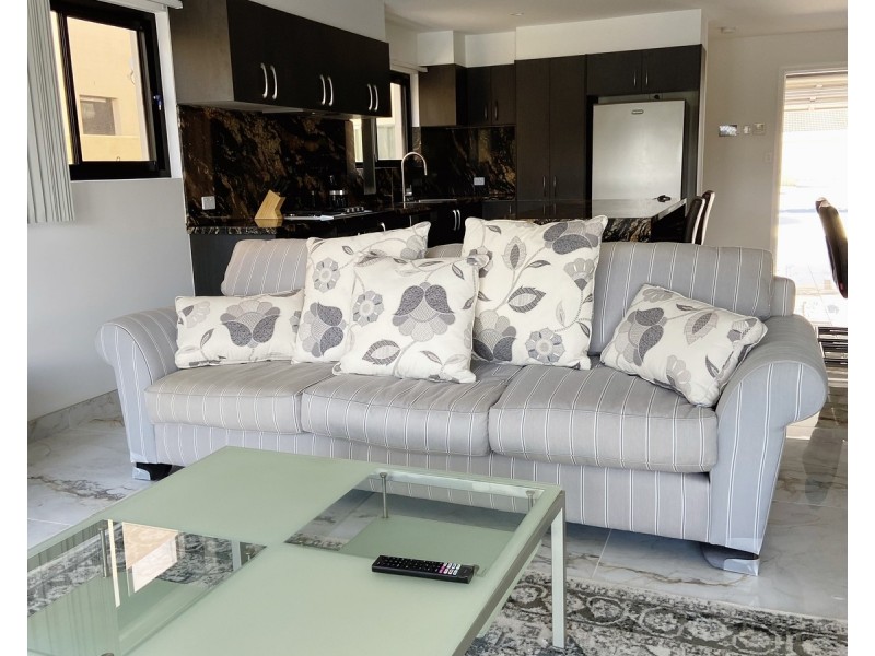 1/191 Stanhill Drive, Chevron Island QLD 4217