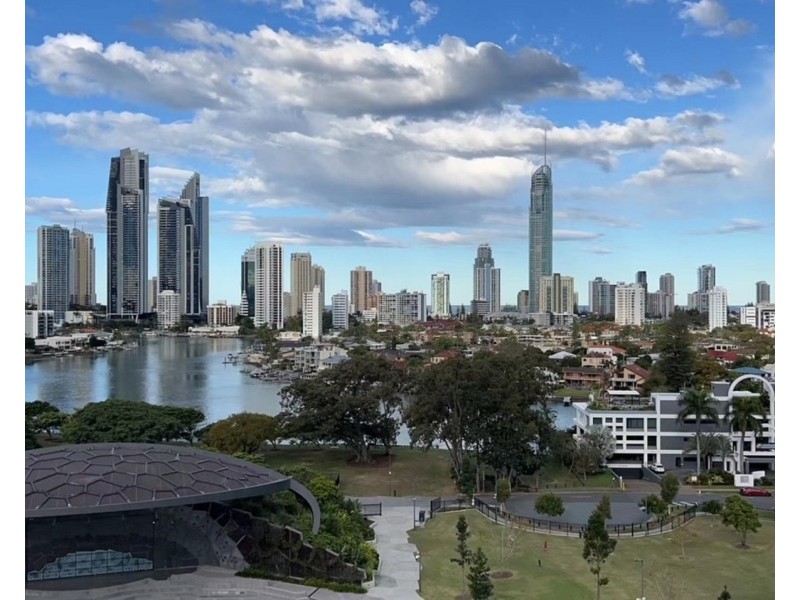 1/191 Stanhill Drive, Chevron Island QLD 4217