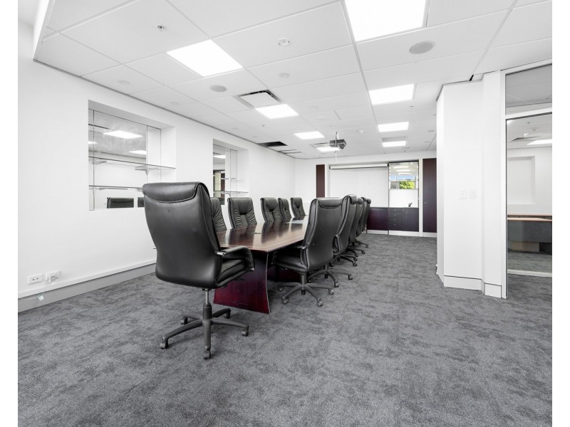 204/Pivotal Point 50 Marine Parade, Southport QLD 4215