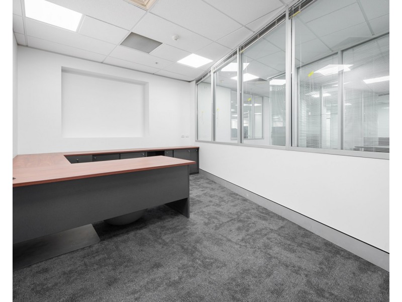 204/Pivotal Point 50 Marine Parade, Southport QLD 4215