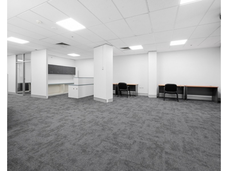 204/Pivotal Point 50 Marine Parade, Southport QLD 4215