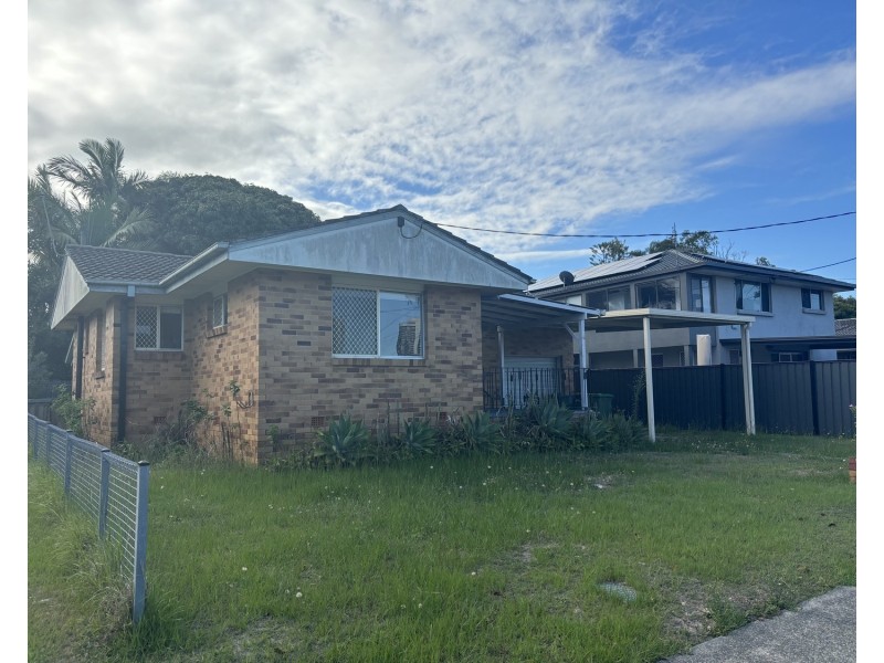 24 Morala Avenue, Runaway Bay QLD 4216