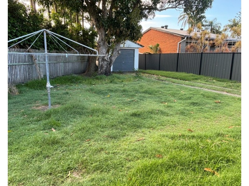 24 Morala Avenue, Runaway Bay QLD 4216