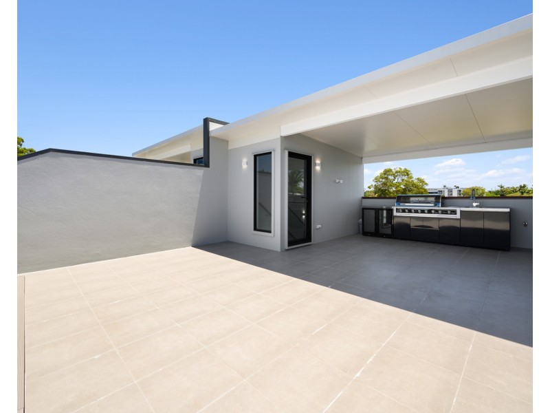 2/39 Minnie Street, Southport QLD 4215