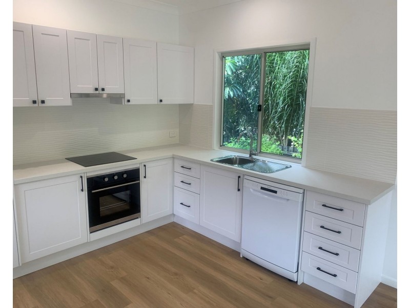 3a Lavinia Street, Southport QLD 4215