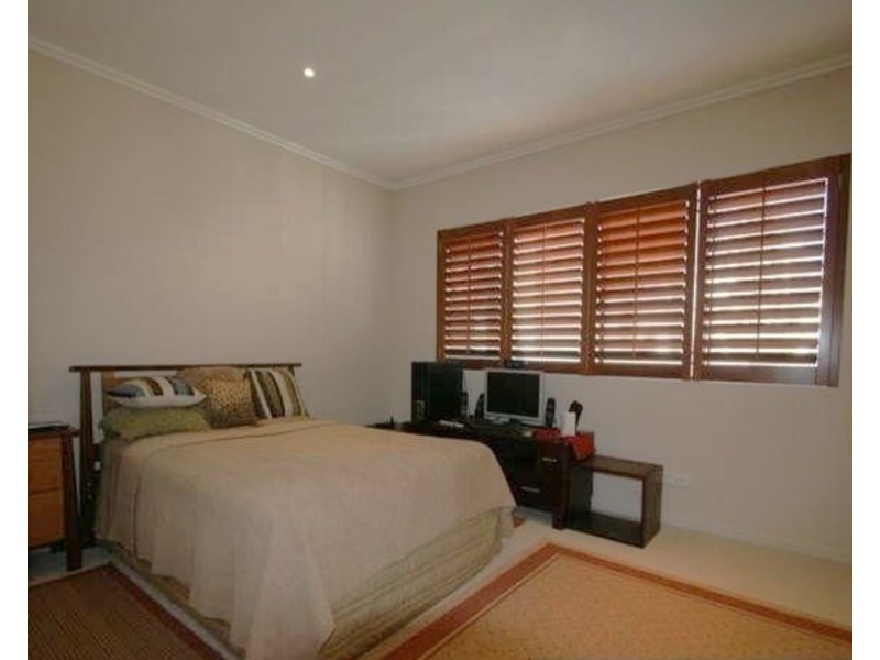 3 Watts Drive, Varsity Lakes QLD 4227