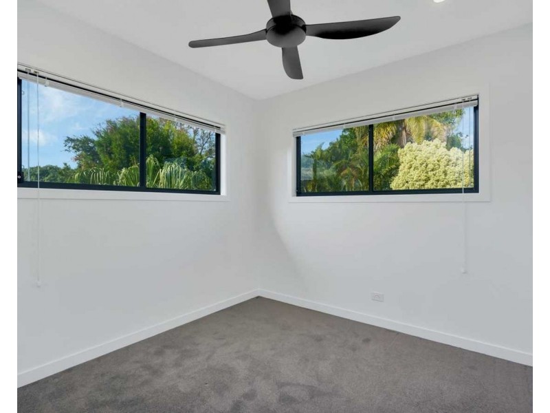 3/17  Turpin Road, Labrador QLD 4215