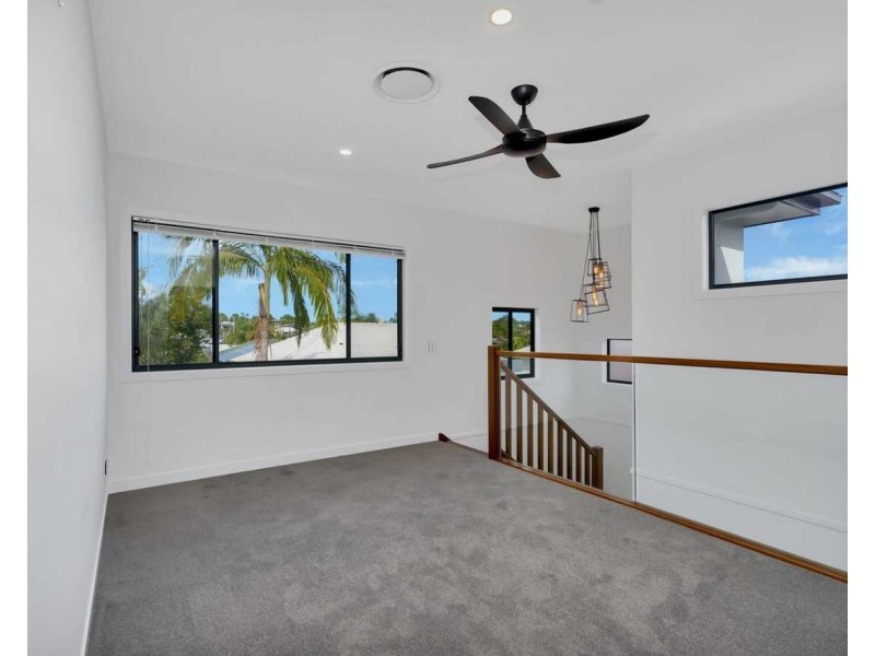 3/17  Turpin Road, Labrador QLD 4215