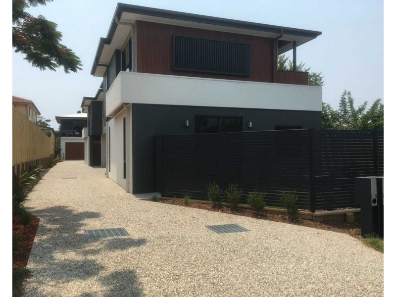 3/17  Turpin Road, Labrador QLD 4215