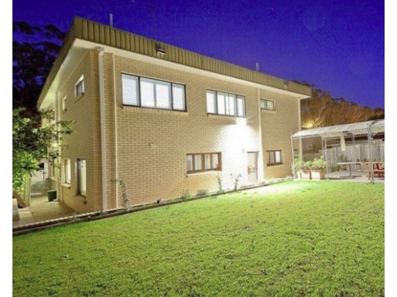 108 Slatyer Avenue, Bundall QLD 4217