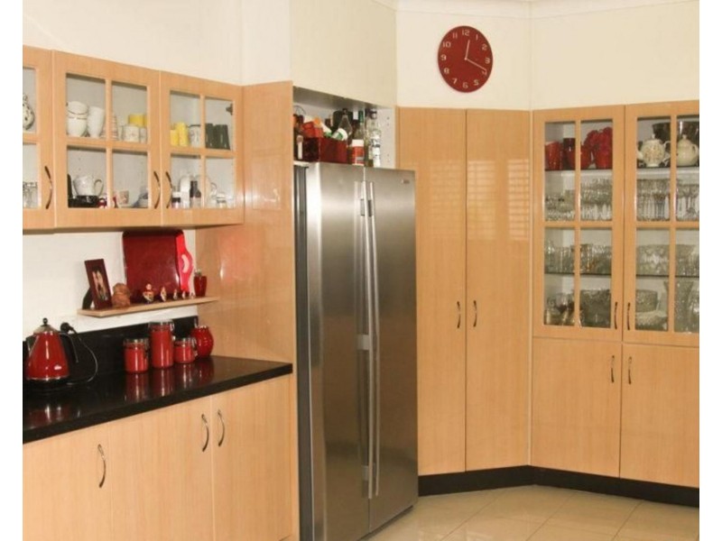 108 Slatyer Avenue, Bundall QLD 4217