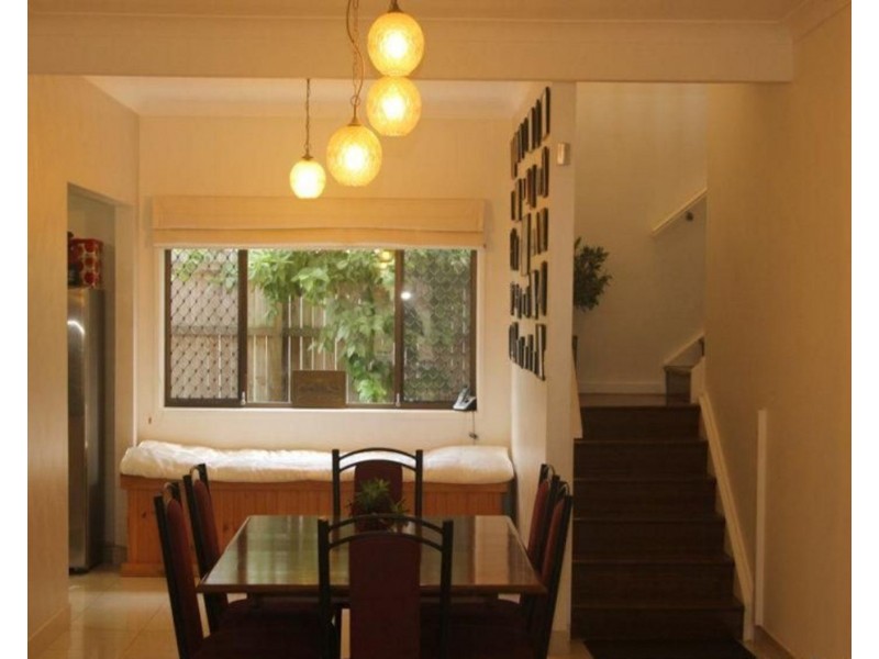 108 Slatyer Avenue, Bundall QLD 4217