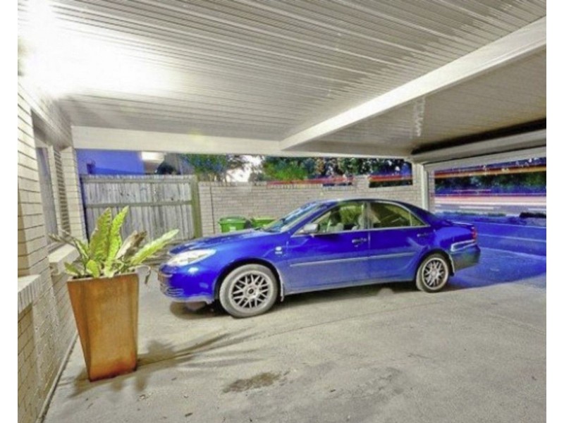 108 Slatyer Avenue, Bundall QLD 4217