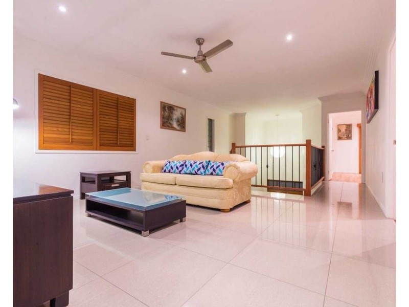 10 Meron Street, Southport QLD 4215