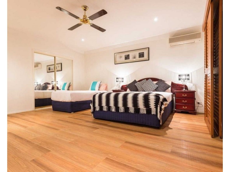 10 Meron Street, Southport QLD 4215