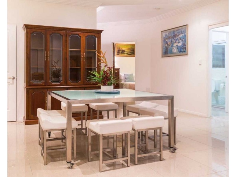 10 Meron Street, Southport QLD 4215