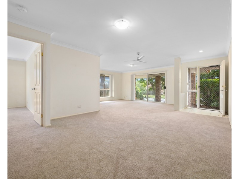 2/24 McMillan Street, Labrador QLD 4215