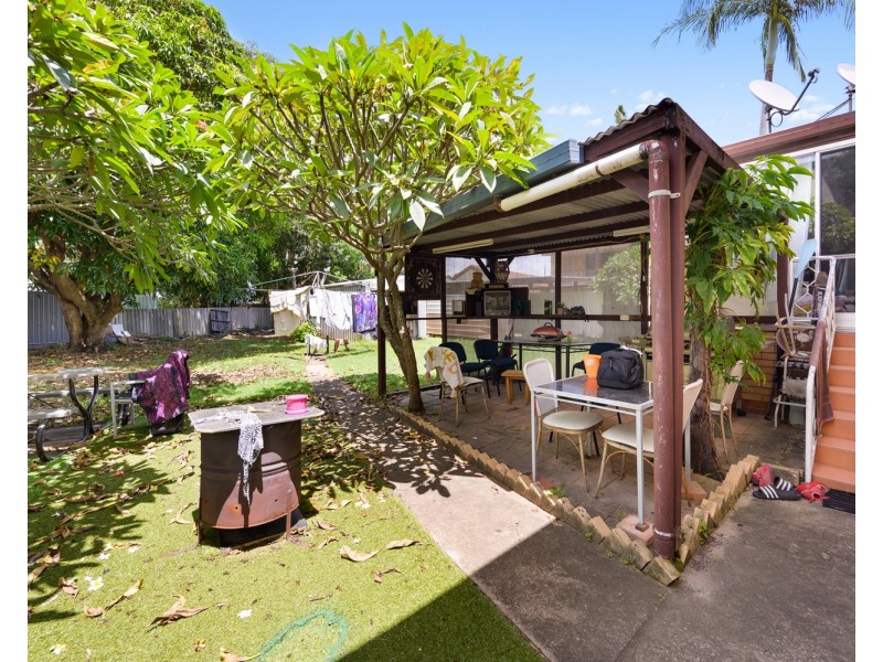 8-10 Boodera Road, Palm Beach QLD 4221