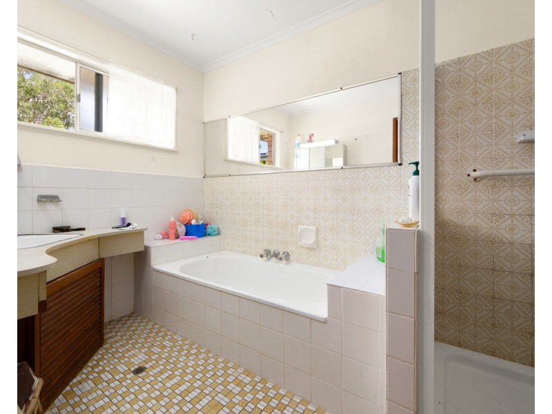 8-10 Boodera Road, Palm Beach QLD 4221