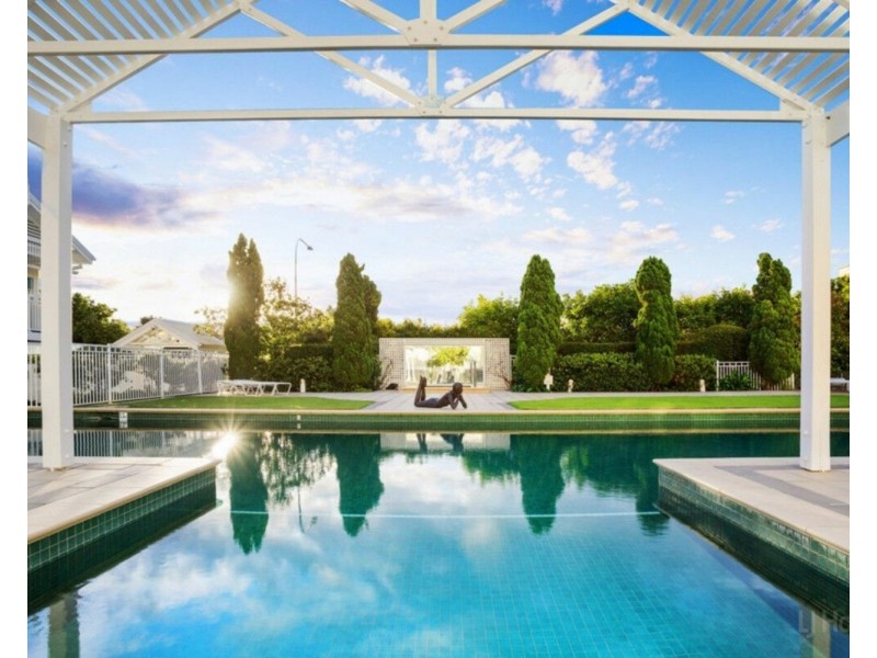 903/212 Marine Parade, Labrador QLD 4215