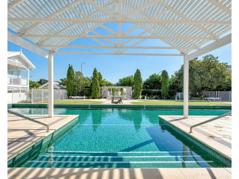 903/212 Marine Parade, Labrador QLD 4215