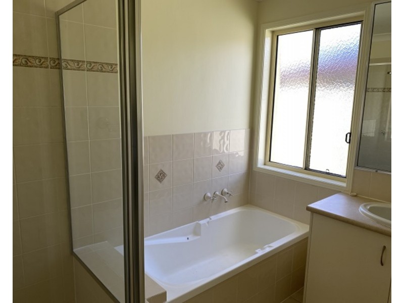 26 Highview Place, Parkwood QLD 4214