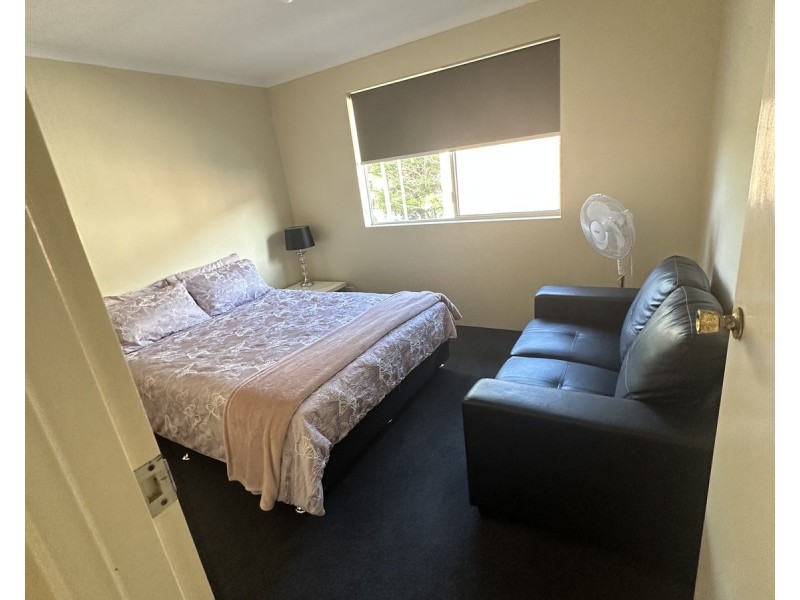 8/210 Scarborough Street, Southport QLD 4215