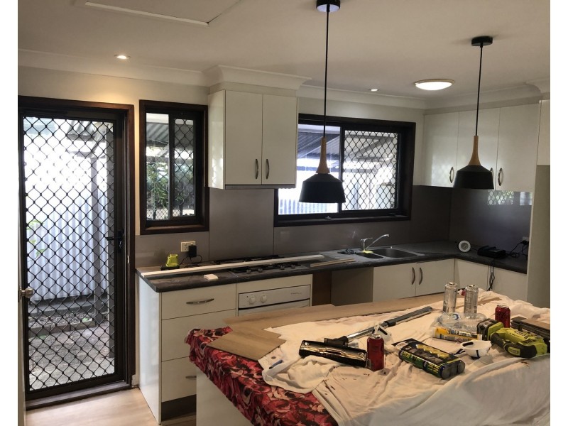 2/35 Middle Street, Labrador QLD 4215