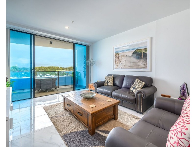 4410/5 Harbour Side Court, Biggera Waters QLD 4216