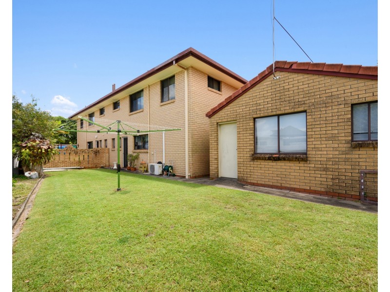 2/10 Boodera Road, Palm Beach QLD 4221