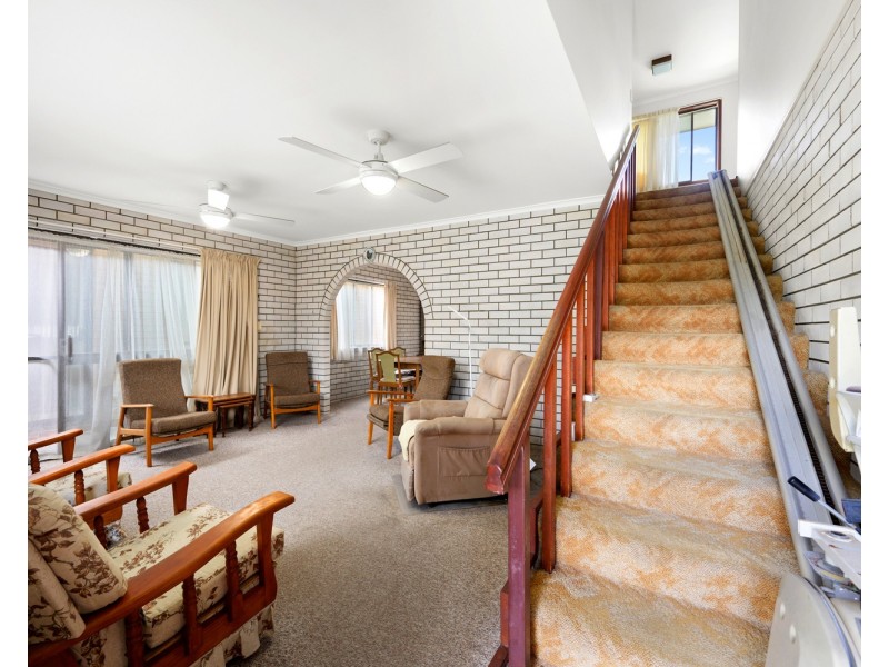 2/10 Boodera Road, Palm Beach QLD 4221