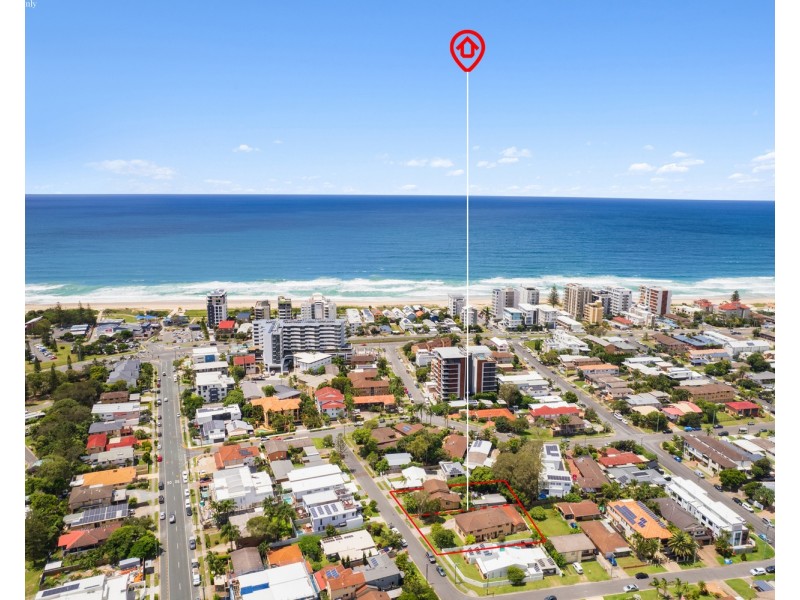 2/10 Boodera Road, Palm Beach QLD 4221