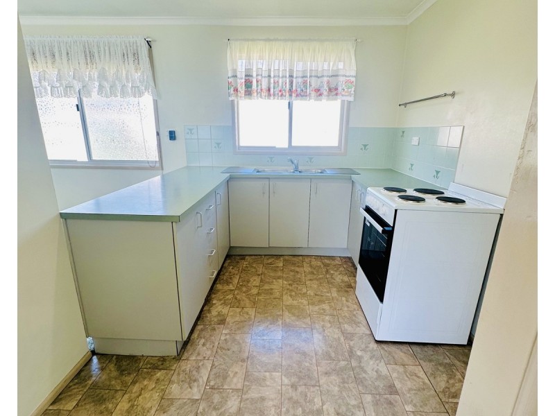 12 Cedar Drive, Stapylton QLD 4207