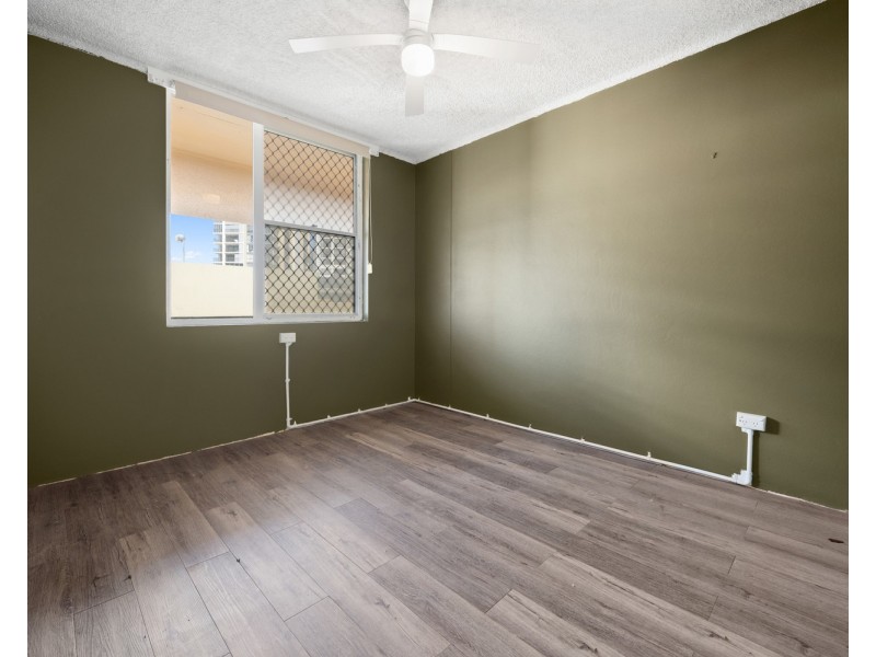 12/72 Marine Parade, Southport QLD 4215
