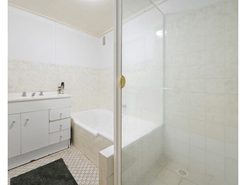 12/72 Marine Parade, Southport QLD 4215