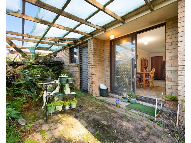 2/7 Burwood Court, Labrador QLD 4215