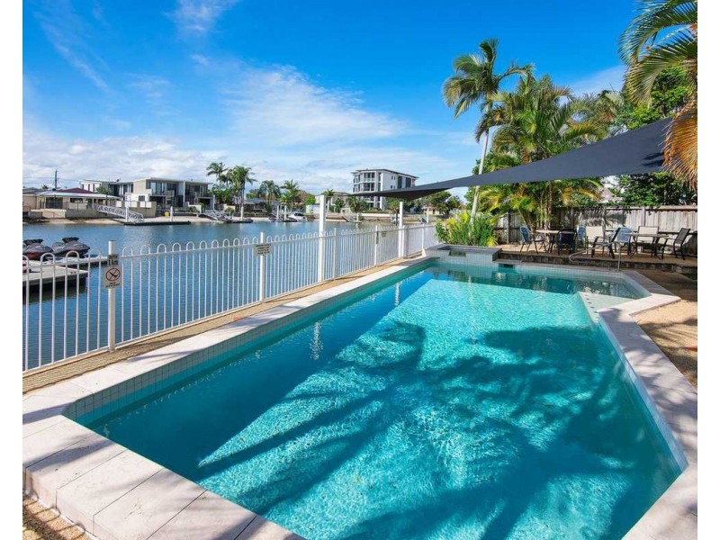 10/20 Canal Avenue, Runaway Bay QLD 4216