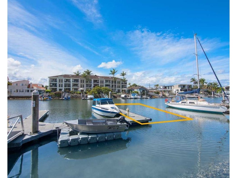 10/20 Canal Avenue, Runaway Bay QLD 4216