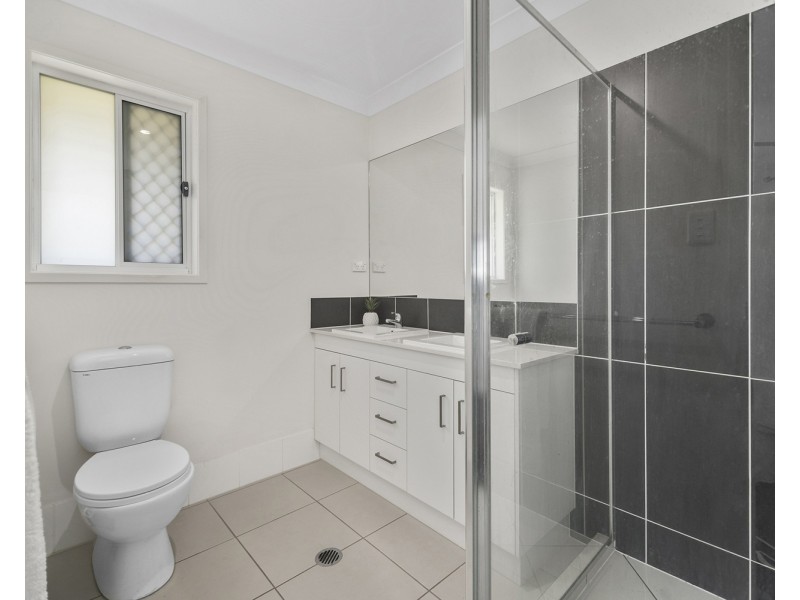 40 Azure Way, Coomera QLD 4209