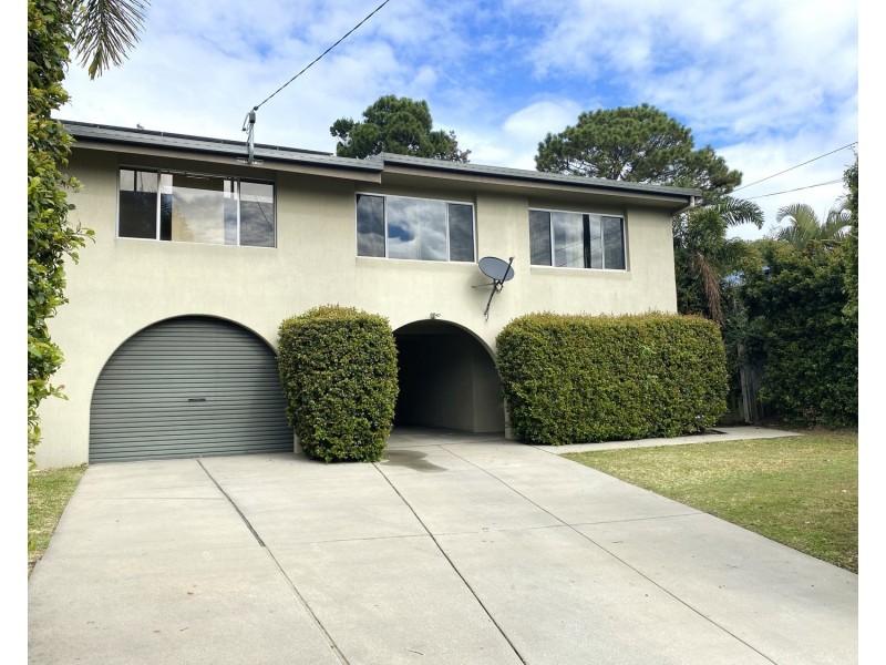 12 Rathbone Place, Labrador QLD 4215