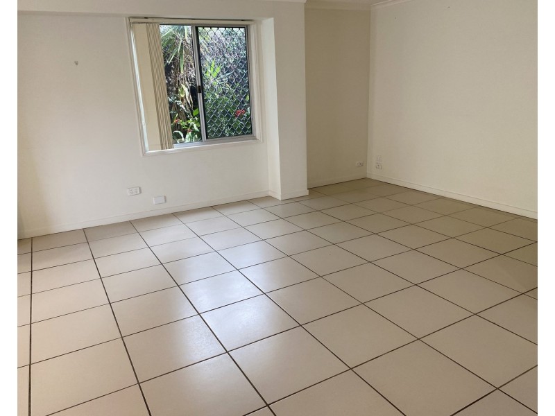12 Rathbone Place, Labrador QLD 4215
