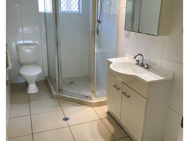 12 Rathbone Place, Labrador QLD 4215