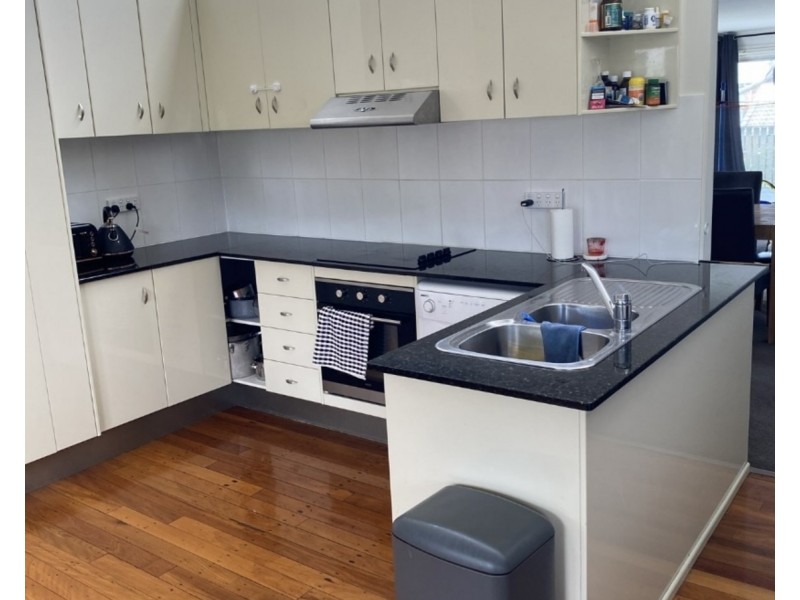 12 Rathbone Place, Labrador QLD 4215