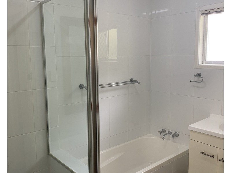 12 Rathbone Place, Labrador QLD 4215