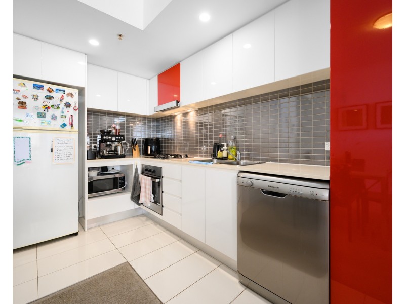 22702/5 Lawson Street, Southport QLD 4215