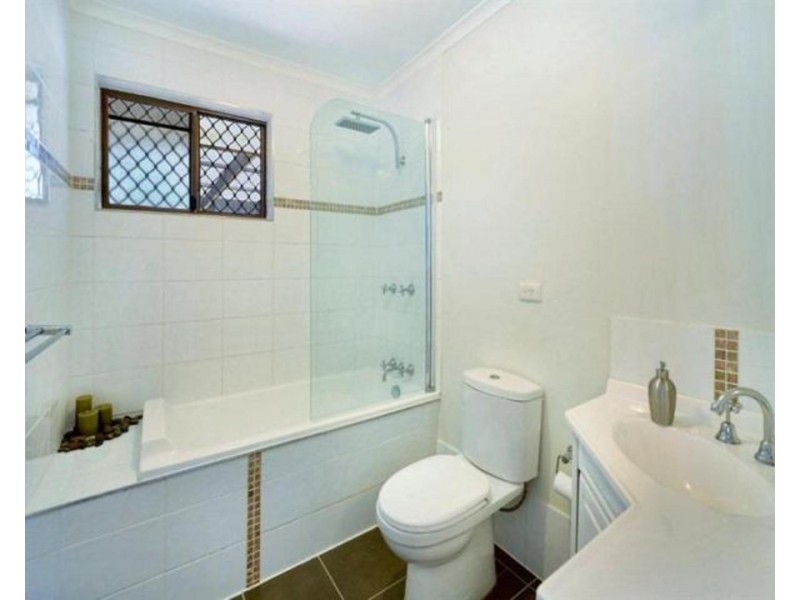 14 Salmon Street, Southport QLD 4215