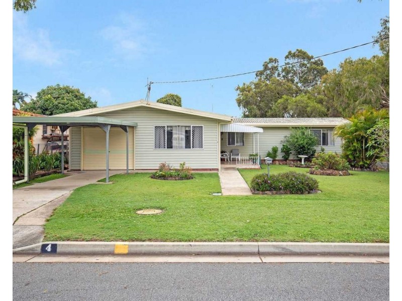 4 Harris Labrador Street, Labrador QLD 4215