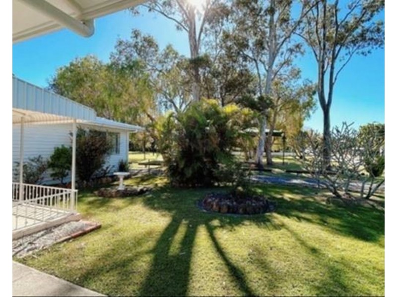 4 Harris Labrador Street, Labrador QLD 4215