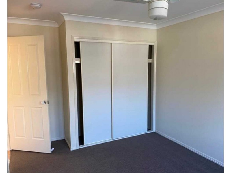 91 Crestwood Drive, Molendinar QLD 4214